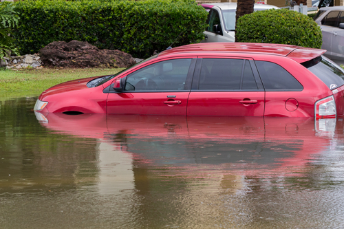 A continuación le ofrecemos respuestas a algunas preguntas comunes si su auto resultó inundado.